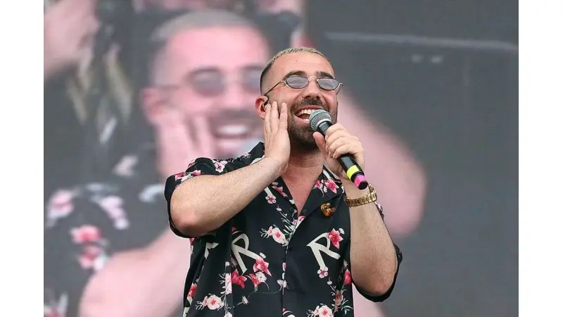 עומר אדם בהופעה. צילום: קוקו