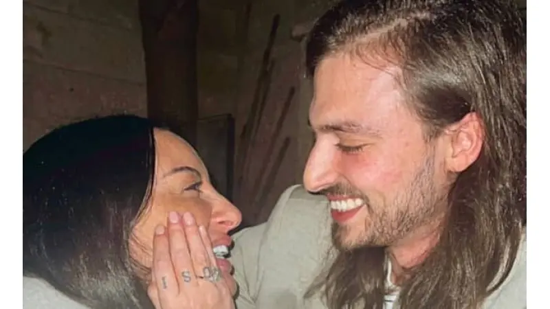 ההזמנה לחתונה של מאיה בוסקילה ושאולי שלוים