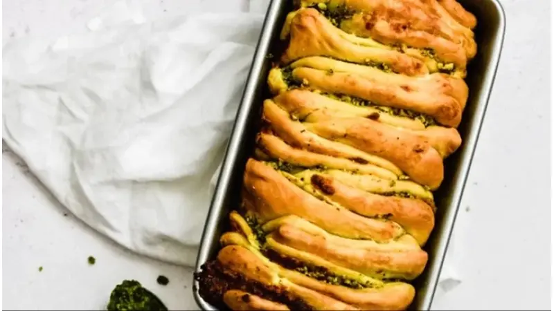 מאפה תלישות פסטו גבינות, צילום: שרית נובק